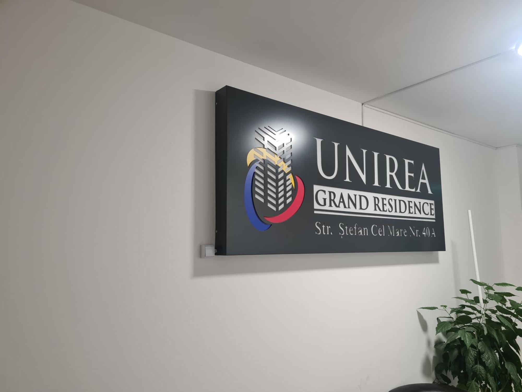 Mall Luxury Apartments Bacau Ngoại thất bức ảnh