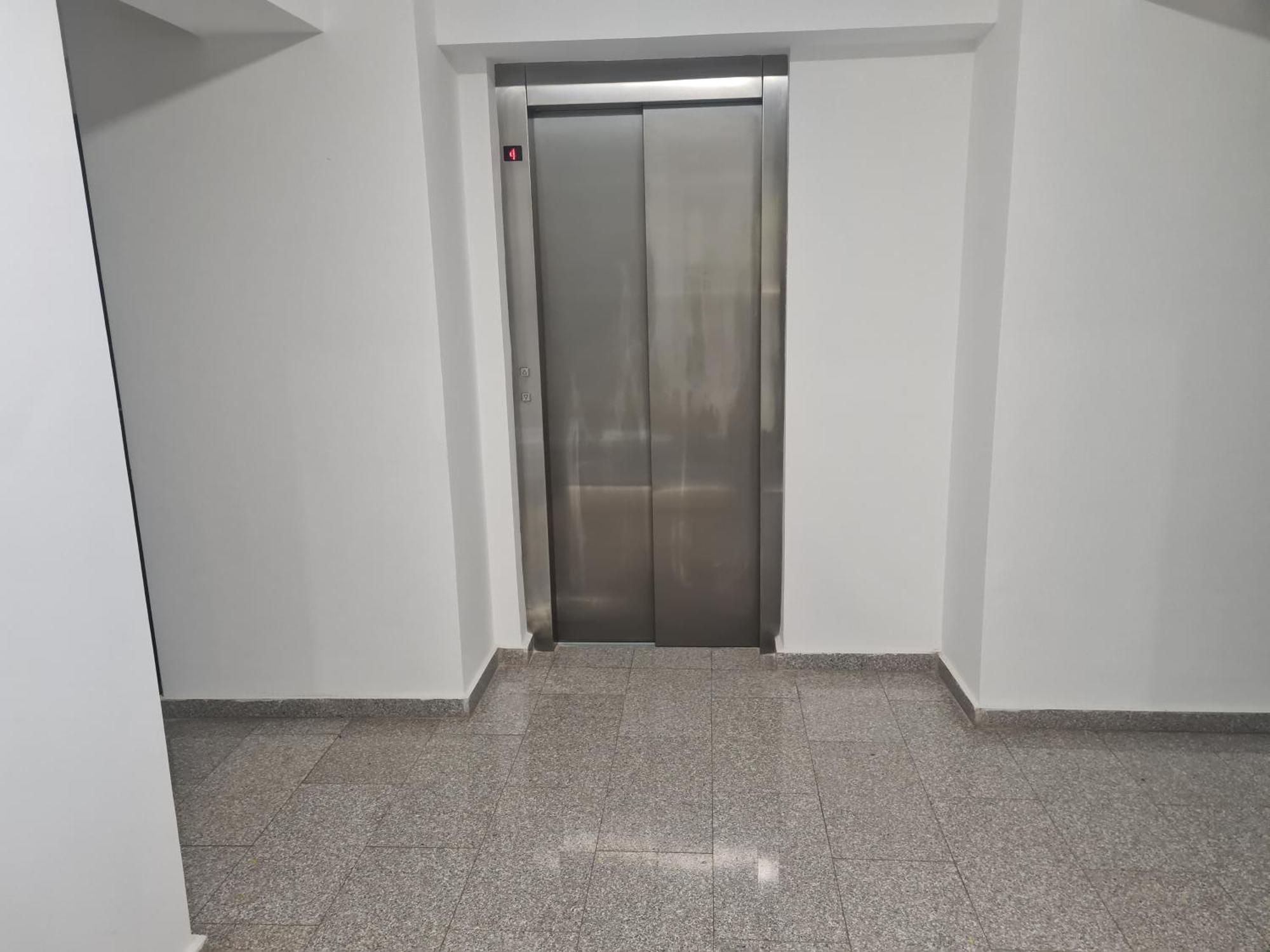Mall Luxury Apartments Bacau Ngoại thất bức ảnh
